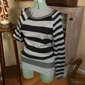 Y2K Aeropostale Grey & Black Emo Striped Sweater